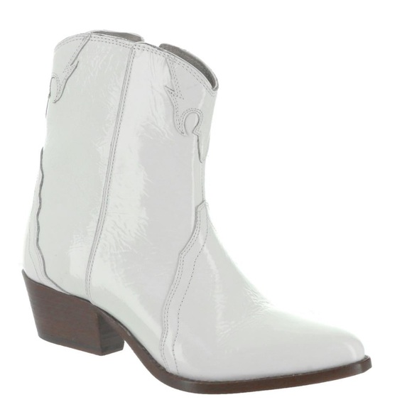 Free People Shoes - Free People New Frontier Western Boots Woman’s size 6.5 USA WHITE